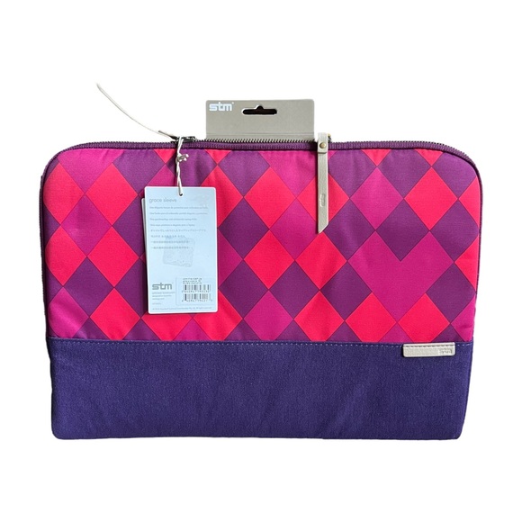 STM Grace, Women's Laptop Sleeve for 15” MacBooks & Ultrabooks - Purple Diamond - Picture 3 of 14